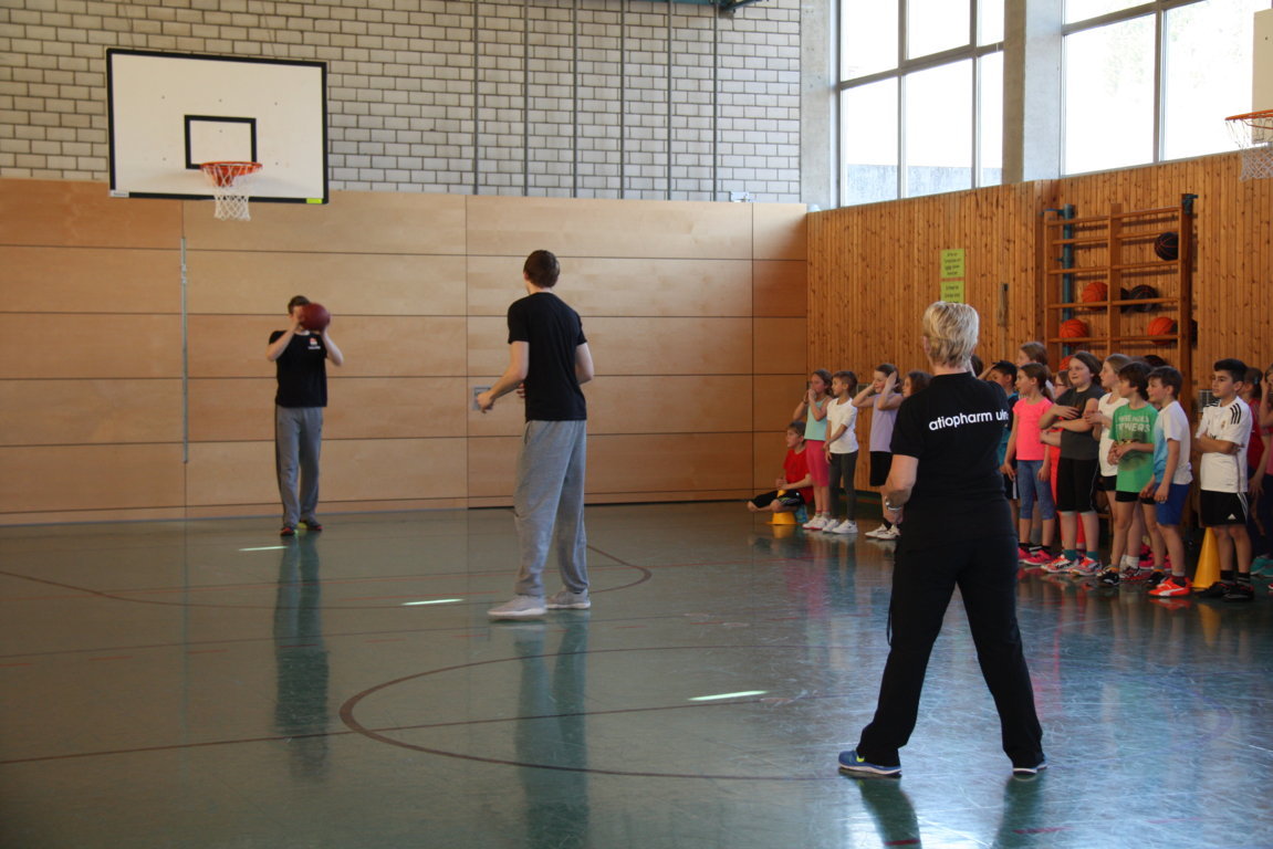images/stories/2016-04- Basketball klein/IMG_9620 (FILEminimizer).JPG