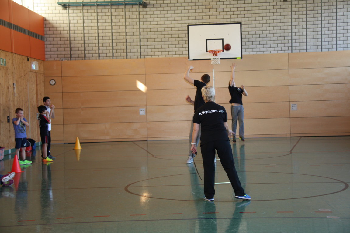 images/stories/2016-04- Basketball klein/IMG_9622 (FILEminimizer).JPG