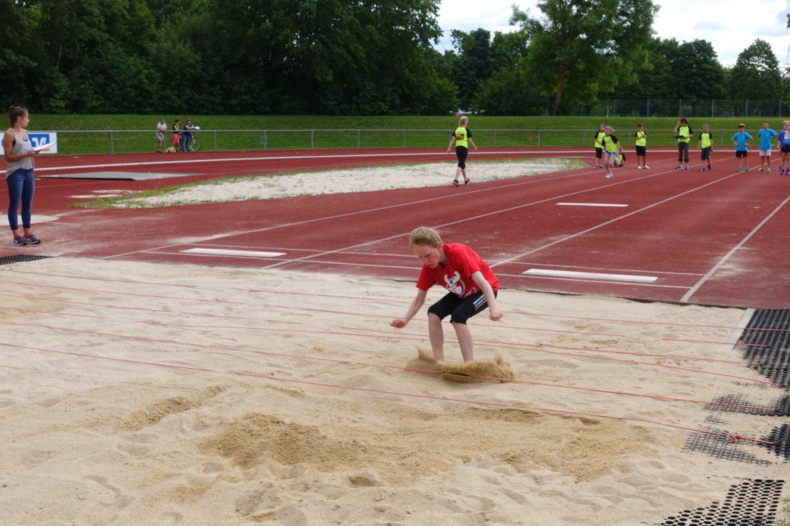 images/stories/2016-06-Leichtathletikwettkampf klein/DSC00394 (FILEminimizer).JPG